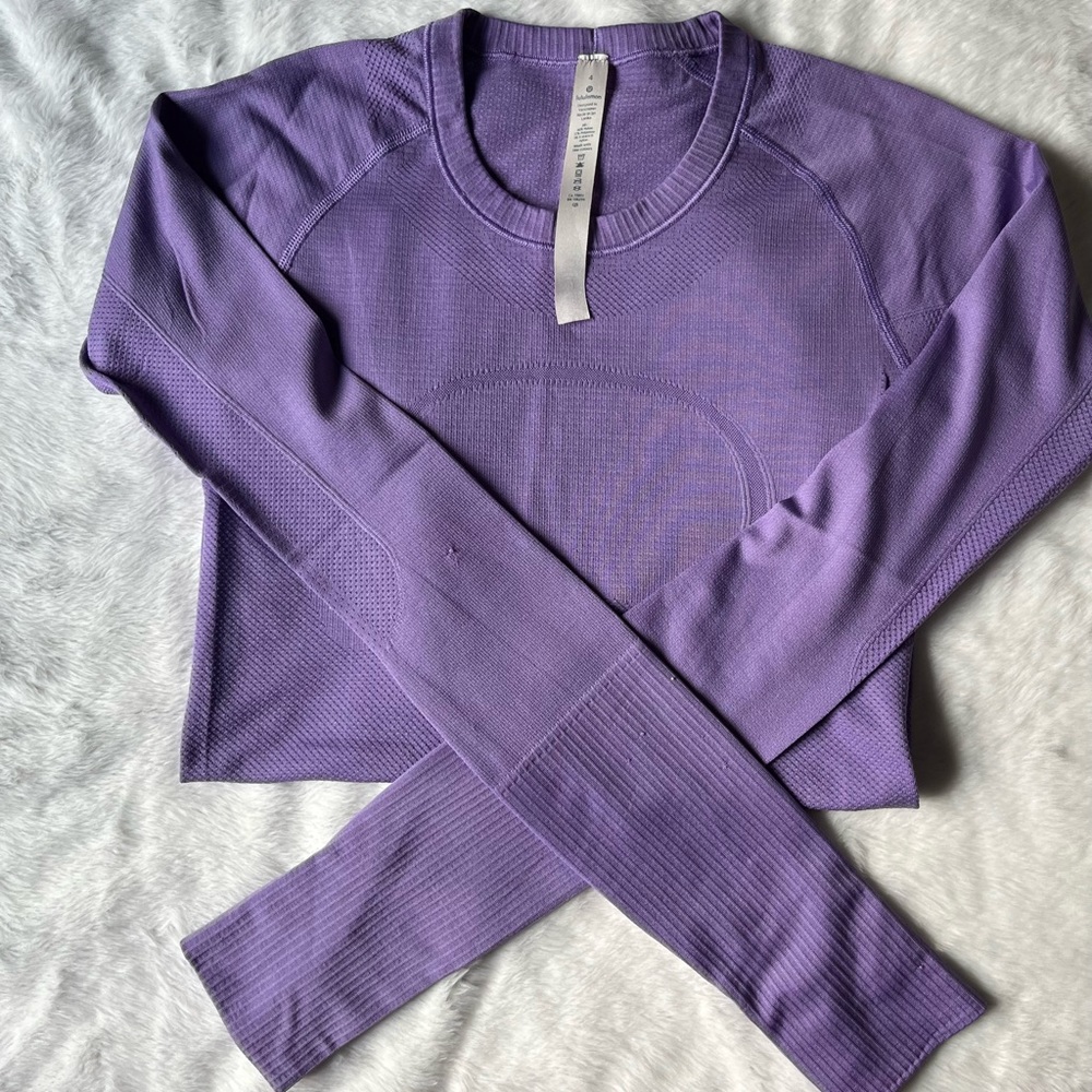 Lululemon top